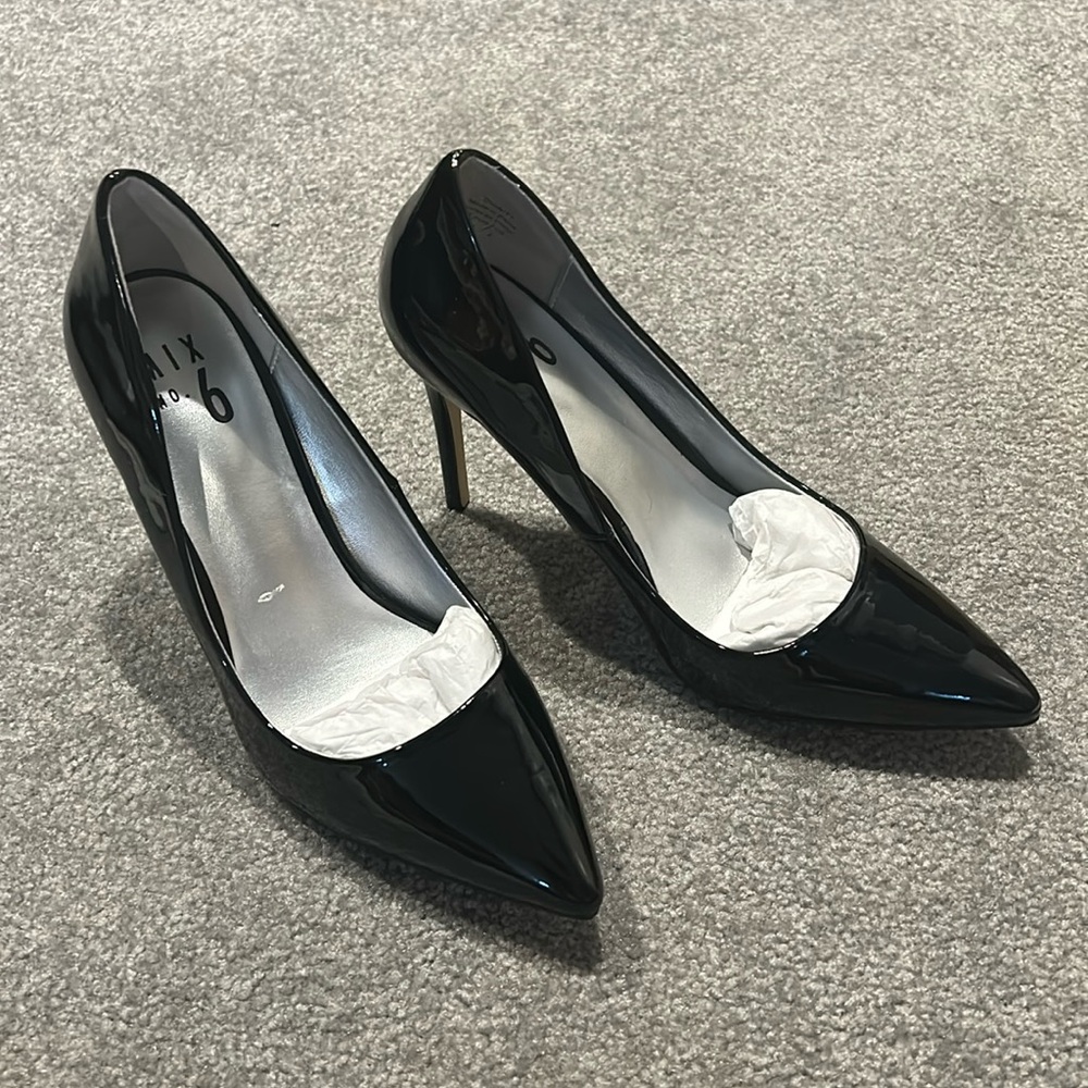 New! Black patent pump